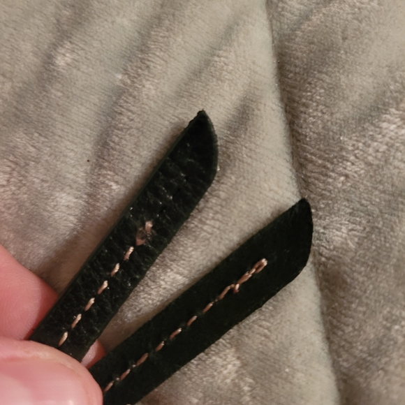 Vintage Fossil boho crossbody purse. Roomy, multiple pockets - Picture 12 of 12